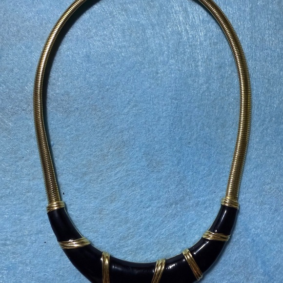 Nina Ricci Black Enamel and 24k Gold  tone Necklace - Picture 13 of 16